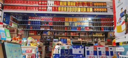 酒业销售渠道风云:烟酒商店面临市场瓶颈,未来发展该何去何从?
